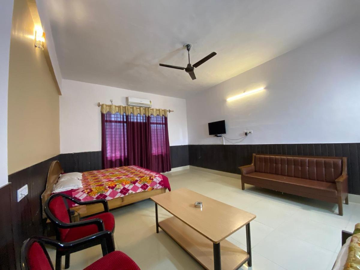 Kanara Hotel Bhimtal Exterior photo