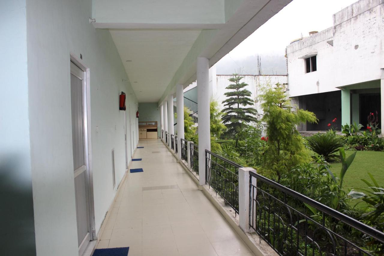Kanara Hotel Bhimtal Exterior photo